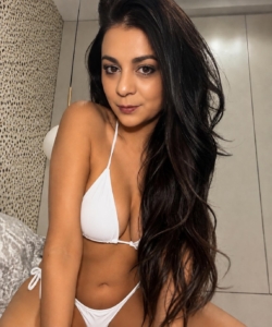 Ewa - An experienced and sensual escort with great charisma.